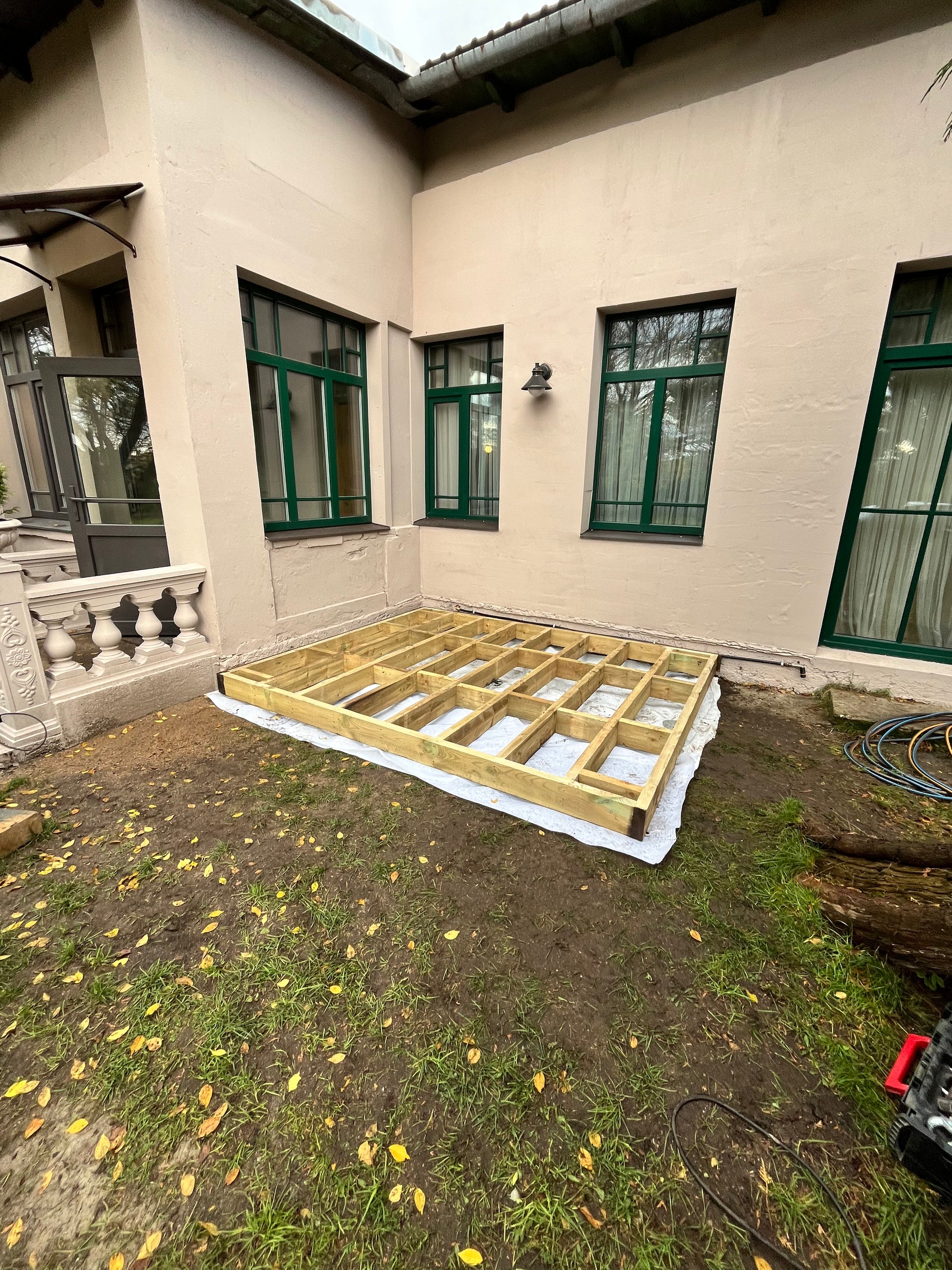 Terrace deck 3mx2,5m.