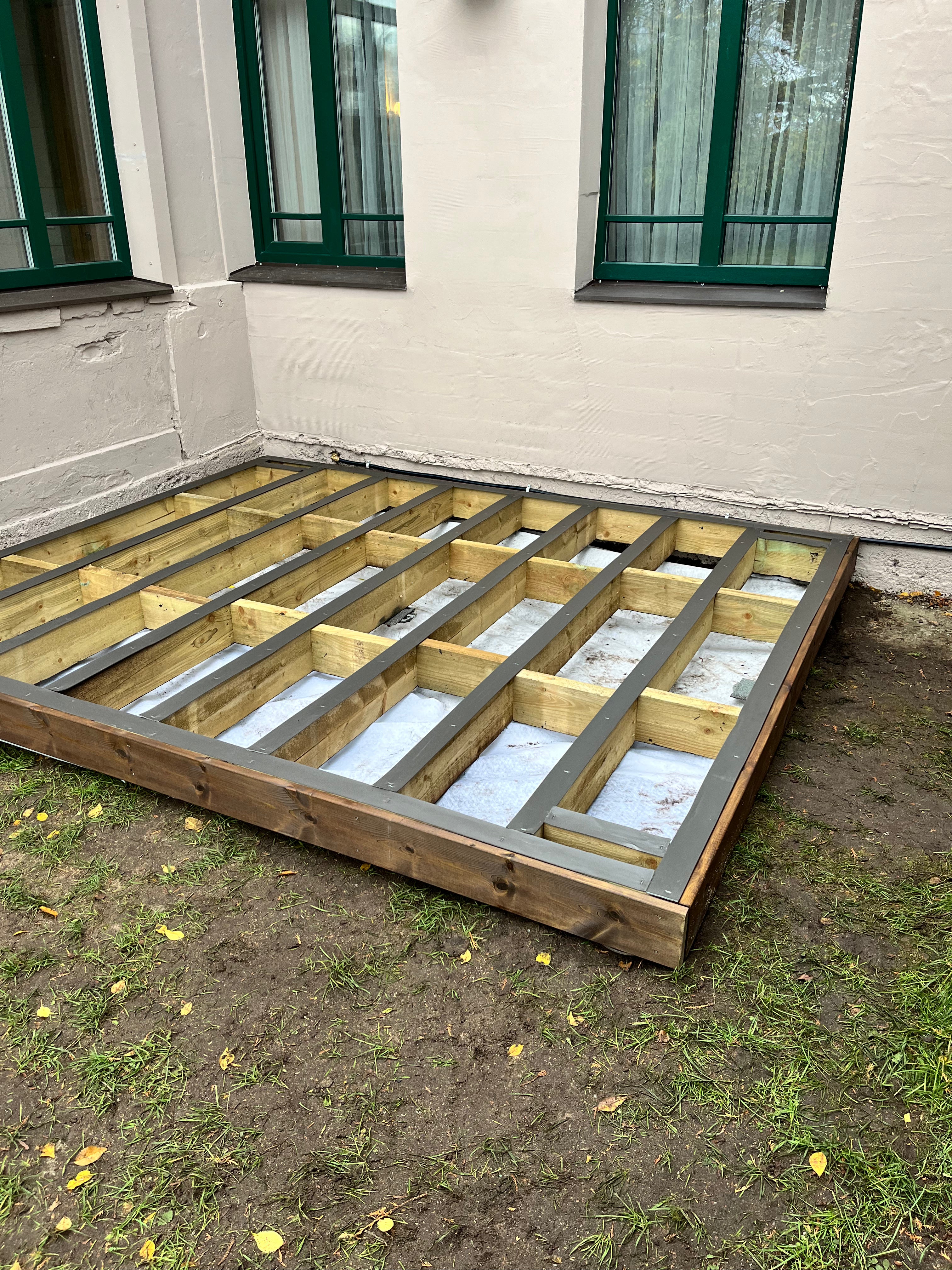 Terrace deck 3mx2,5m.