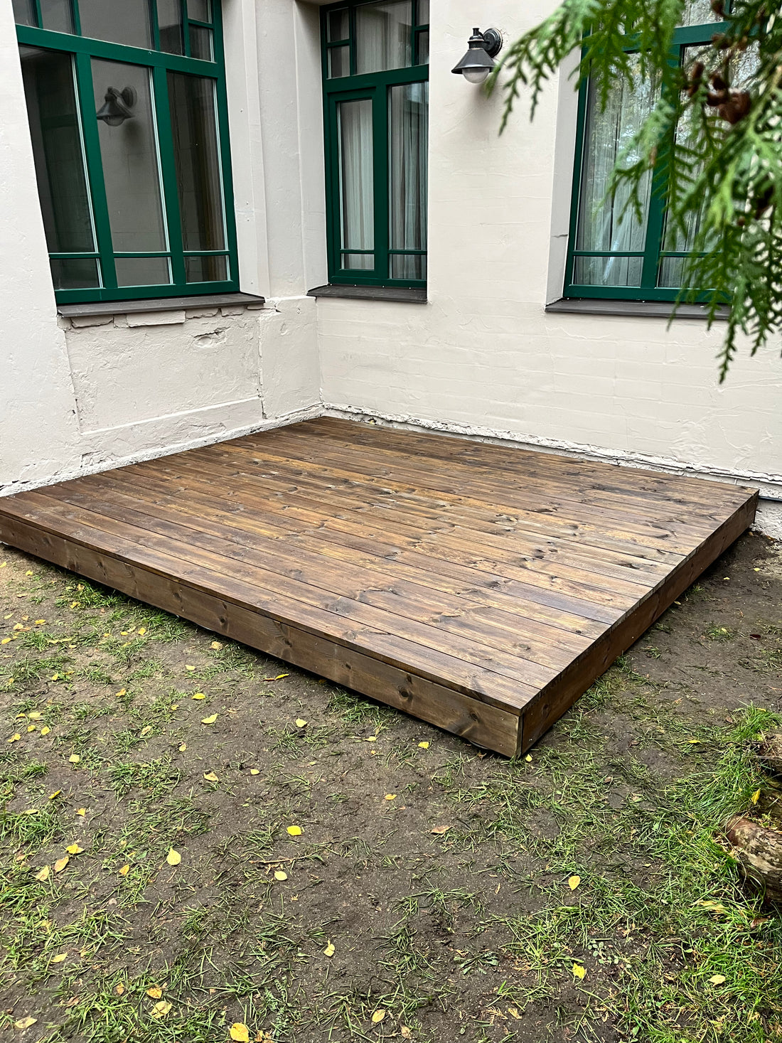 Terrace deck 3mx2,5m.